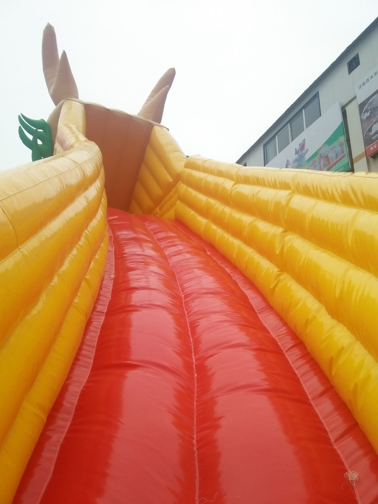 龙王水滑梯